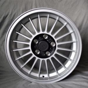 Maxilite Alpina style wheels 9x17 silver/black centre