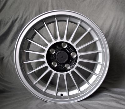 Maxilite Alpina style wheels 9x17 silver/black centre