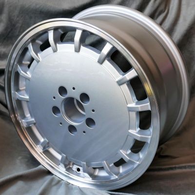 Maxilite Gulli style wheels 8x17 silver/diamond cut